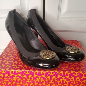 TORY BURCH PATENT LEATHER HEELS